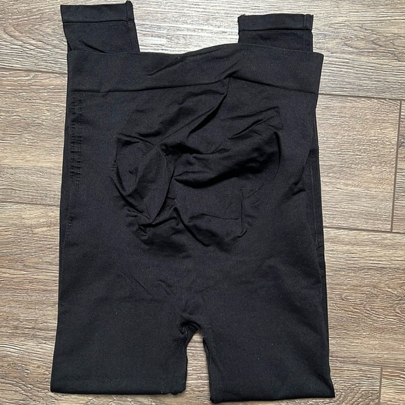 BLANQI EVERYDAY
Maternity Belly Support Leggings - Picture 3 of 6